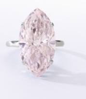 Fancy Pink diamond ring