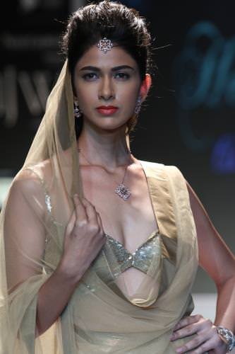 Model showcasing Nazraana 's Heritage Jewellery Collection
