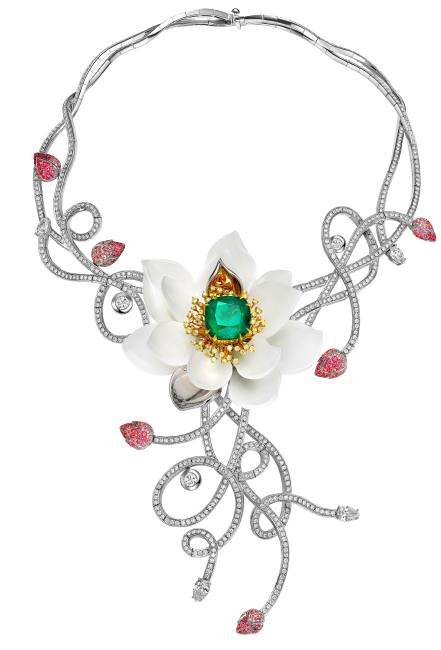 White Jade Lotus necklace designed by Xu Erjian