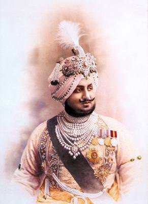 Maharaja Bhupinder Singh of Patiala, Delhi, c. 1911; modern print from original negative - Cartier Archives, Paris, B749 C.K.