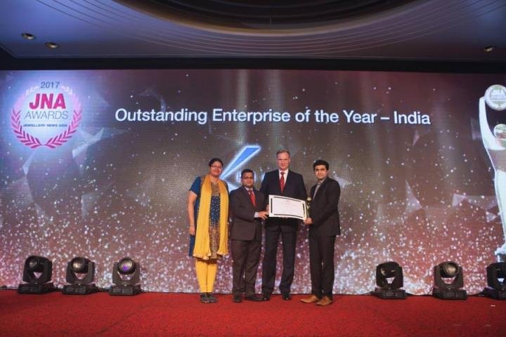 Mr. Nayan Ranpura (on the right) – Deputy GM - Sales, Kiran Exports (HK) Ltd. was on stage to accept the award on behalf of the company.