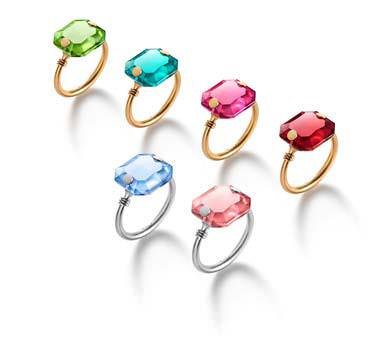 Earrings in yellow gold and green crystal, turquoise, peony or red, and in silver and pale blue or pale pink crystal