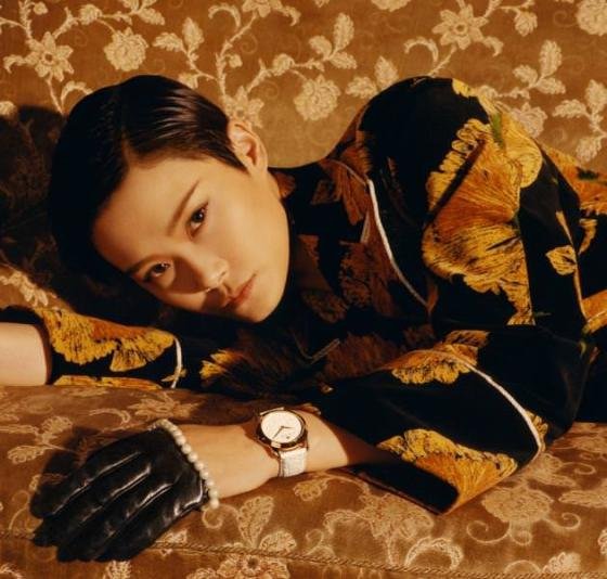  Gucci - New timepieces and jewelry advertising campaign