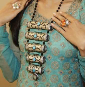 Traditional long necklace by Jewels Emporium