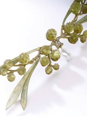 Natural pearl, enamel and diamond devant le corsage BY René Lalique
