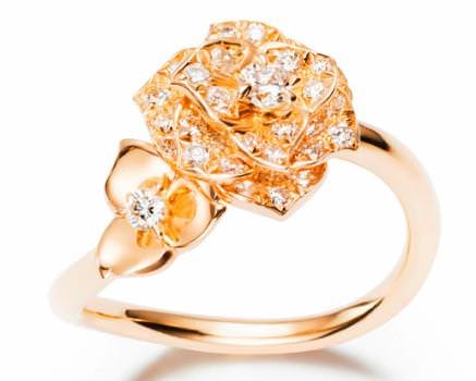 Piaget Rose ring in 18K pink gold set with 40 brilliant-cut diamonds
