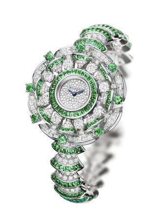 High Jewellery watch with 18 ct white gold case and bracelet (approx. 94.75 gr) set with 42 baguette-cut, 8 round-cut and 394 brilliant-cut diamonds totalling approx. 10.29 carats and with 250 baguette-cut and 8 round-cut emeralds (approx. 10.52 carats). Quartz movement.
