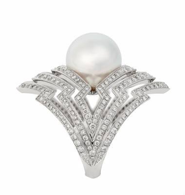 'Lady Stardust' Pearl Ring set in 18ct white gold with a south sea pearl and pave white diamonds