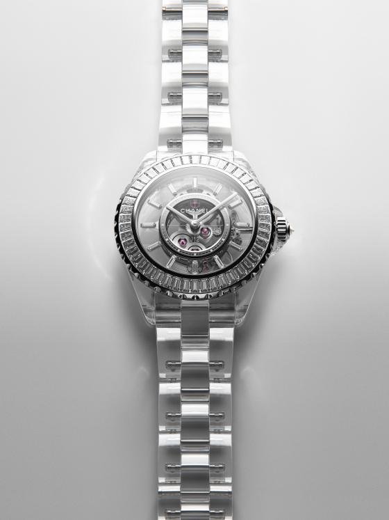 CHANEL J12 X-RAY: ICONIC TRANSPARENCY