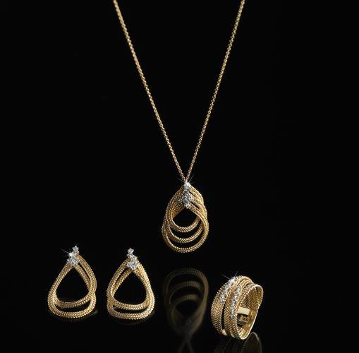 Bizzotto Gioielli - Drops earrings, pendant and ring in 18 kt yellow gold with diamonds
