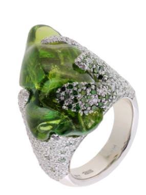 Glamour, glitter and hope at the world's largest jewellery marketplace in Hong Kong