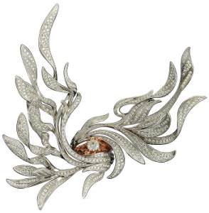 Award-winning diamond and gold “Angel Gift” ring by Peter Lam (Hong Kong).