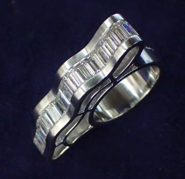 Enrico Cirio - Horizontal Bridge – platinum and 22 baguette diamonds 3.94 ct. 