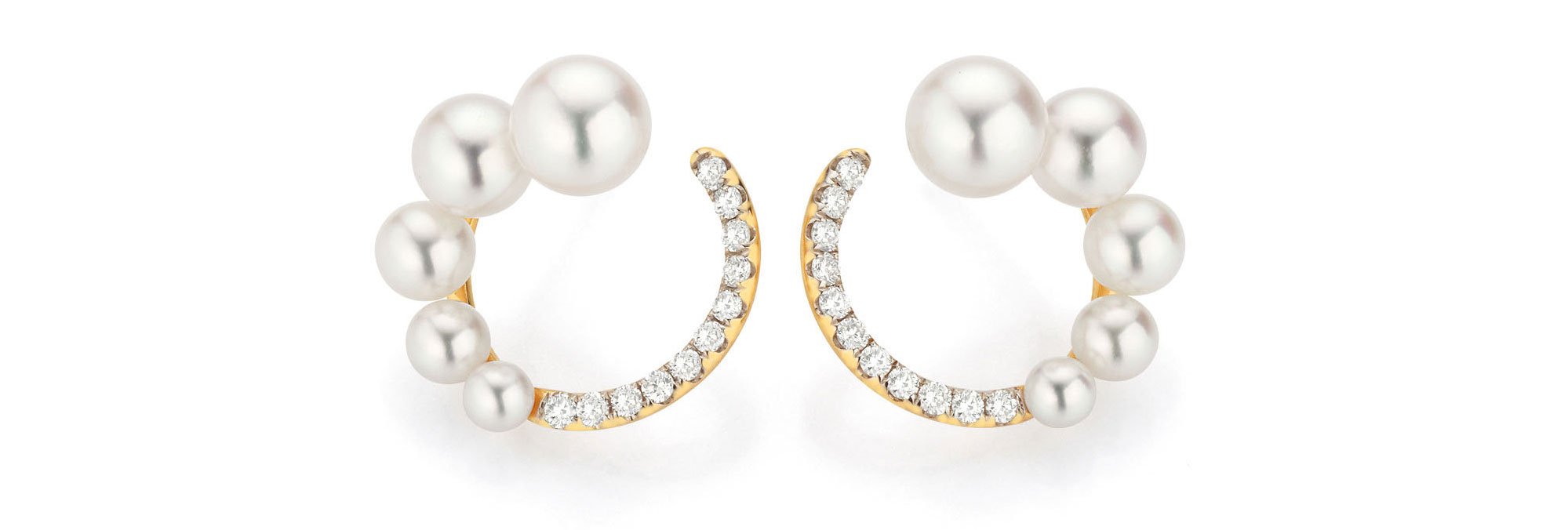 Pearls are back in style