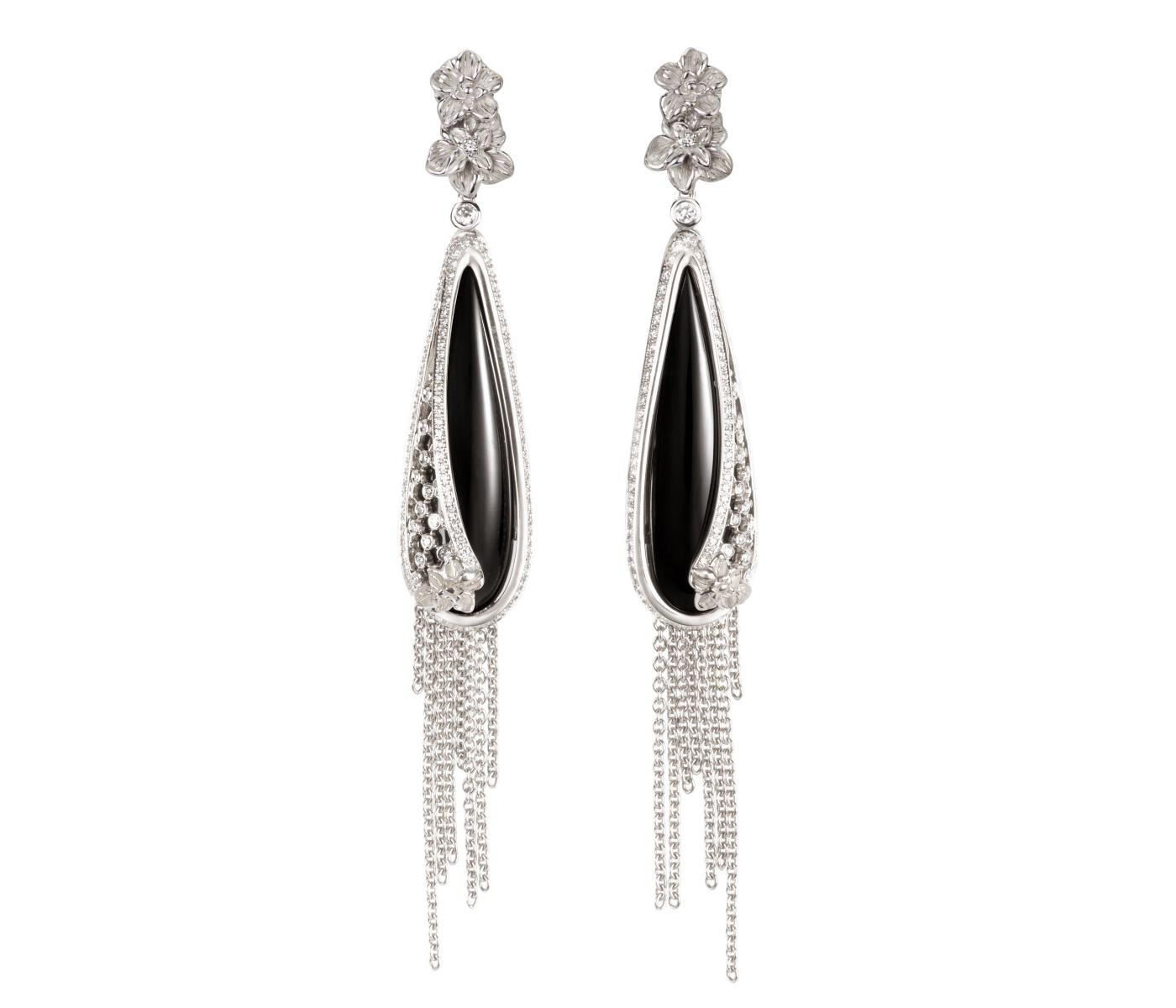 Earrings by Carrera y Carrera