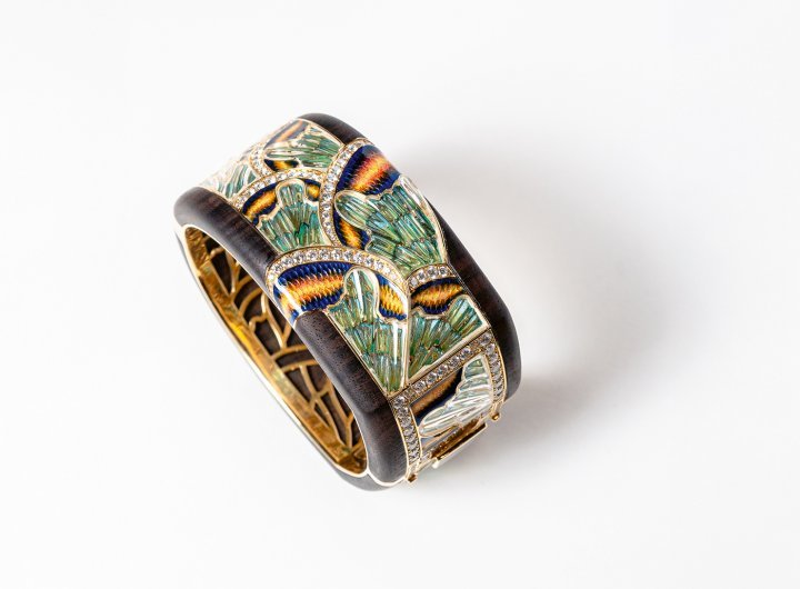 The Penetration ring, gold, rock crystal, enamel, diamonds, ebony