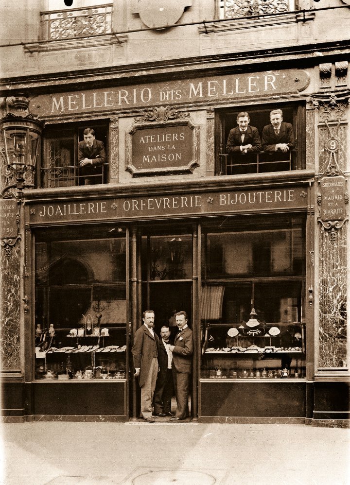 When Mellerio opened in 1845 it was the first jeweller on Place Vendôme.