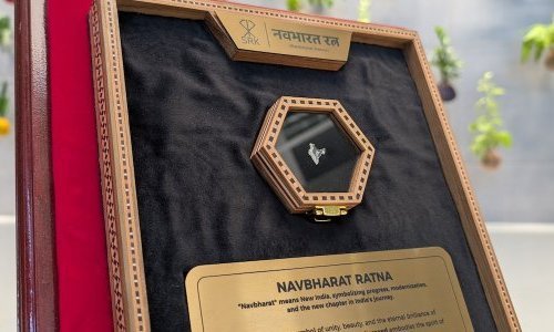 Natural Diamond “Navbharat Ratna” presented to Prime Minister Modi