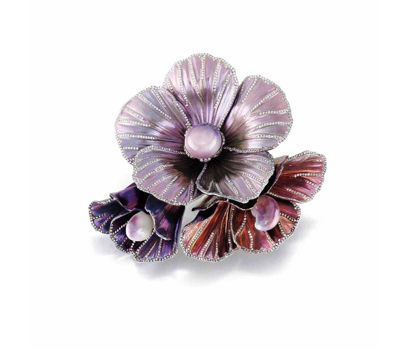 Brooch by Bogh-art