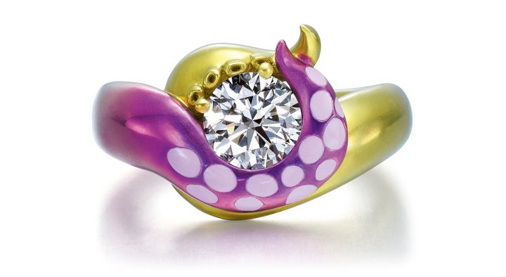 A diamond ring inspired by the myth of Crusu. ©A.win Siu 