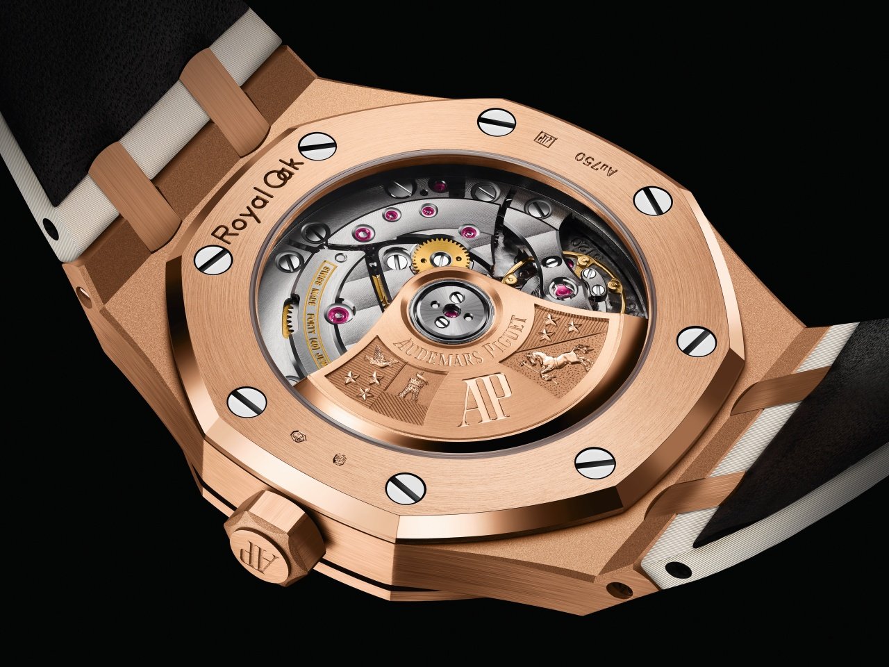 Audemars Piguet: new takes on the Royal Oak Selfwinding in 37 mm