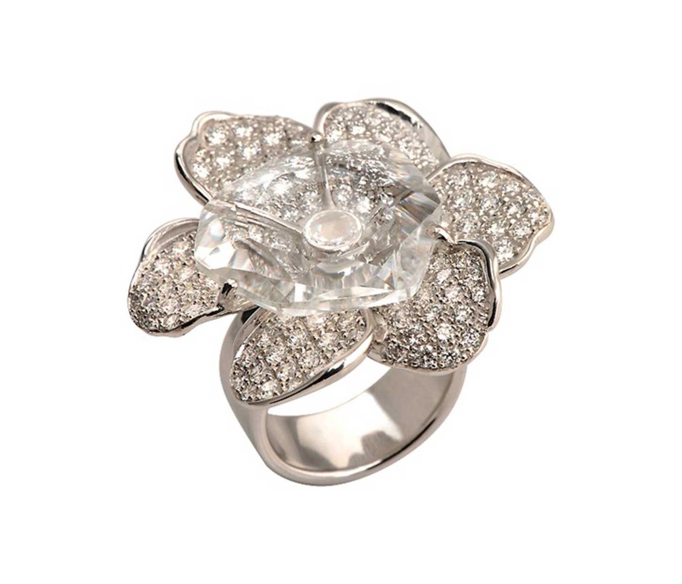 Ring by Carrera y Carrera