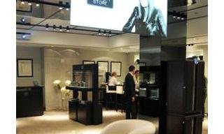 Orianne Collins Concept Store promotes the Art of Painting