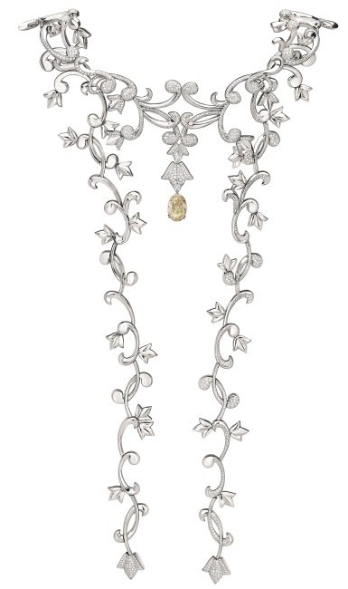 “Dentelles de Lys”: Platinum necklace with diamonds representing 51.36 carats 