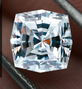 The special WebCut diamond, by Dali Diamond.